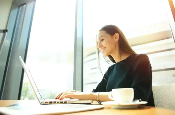 INVERTIR EN ACCIONES POR INTERNET