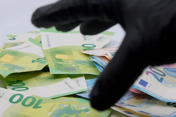 4 estafas comunes en inversiones.